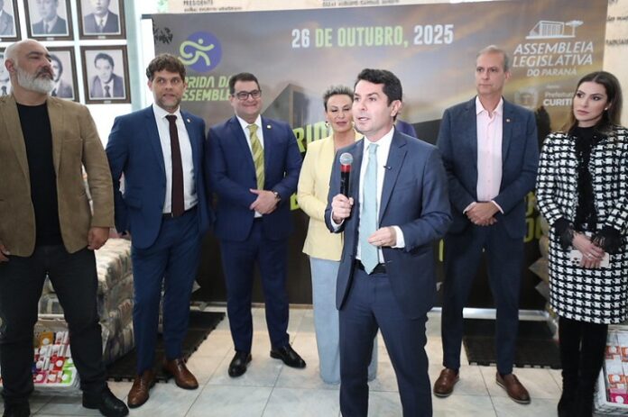 Leverci Filho, Goura Nataraj, Alexandre Amaro, Cloara Pinheiro, Alexandre Curi, Professor Euller e Maria Victoria